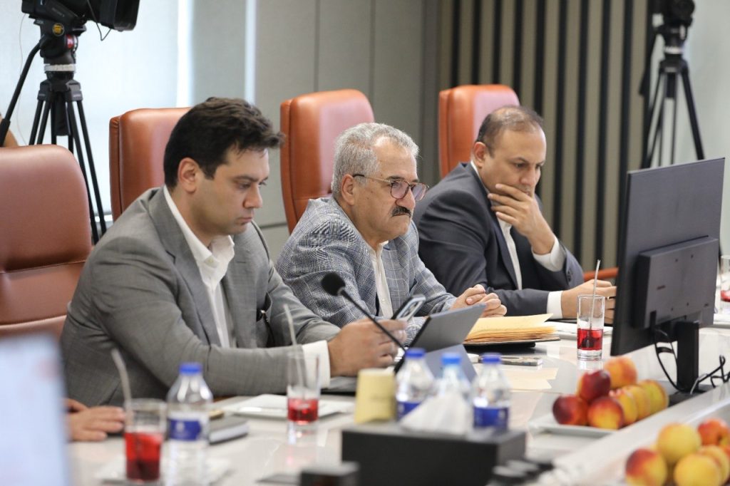 قطعه سازان: صنعت خودرو نیازمند عبور از مدیریت سنتی است